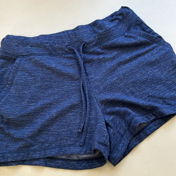 32 Degrees Shorts Women’s Activewear Shorts Size Medium - Picture 3 of 6